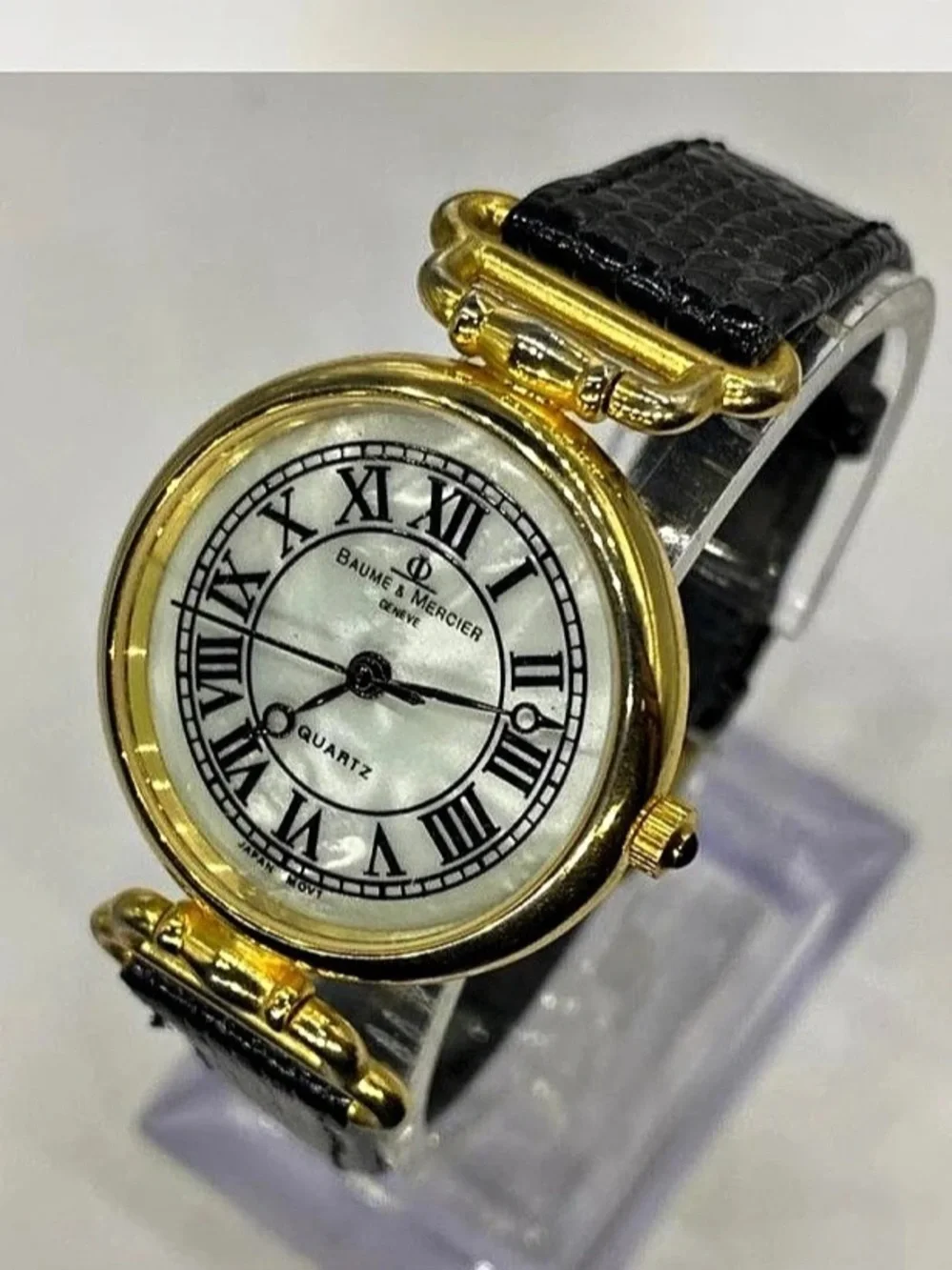 Luxury ^^^ Baume & Mercier *** Roman Numeral Quartz Watch Gold & Black ***